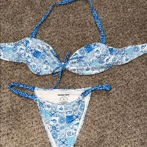 PacSun Blue and White Floral Bikini